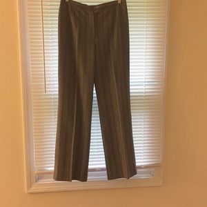 Straight pants; length : 43 inches
